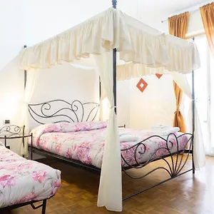  Appartamento Re Lear - 4 Bedrooms Italia